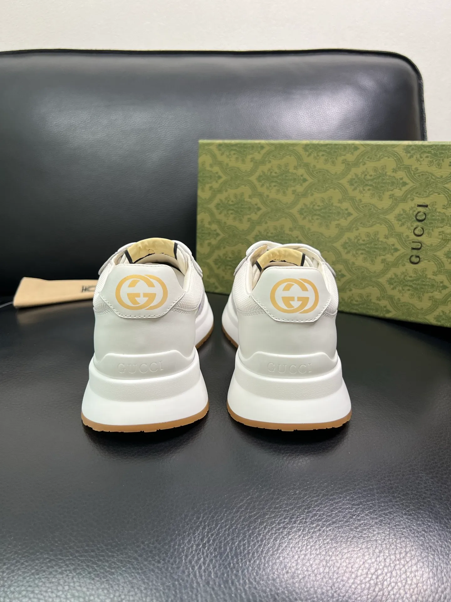 Men's shoes 💰800 Gucci top purchasing Gucci counter new model, original factory configuration of imported cowhide from Italy with printed cloth fabric, imported cowhide lining, breathable and comfortable, sole: original factory special sole is super comfortable, original factory and single goods are high quality, welcome to compare, code number 38-44 (customized 45 46) 85865